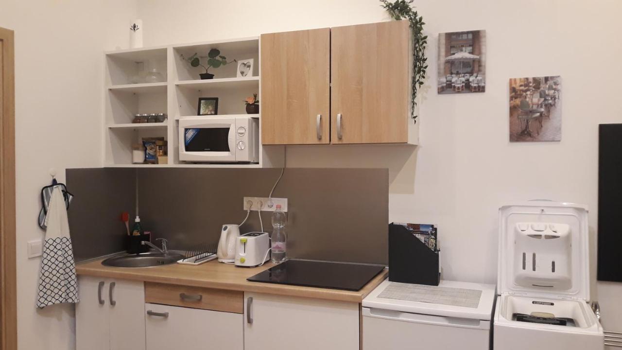 M&M Apartment Budapest House Extérieur photo