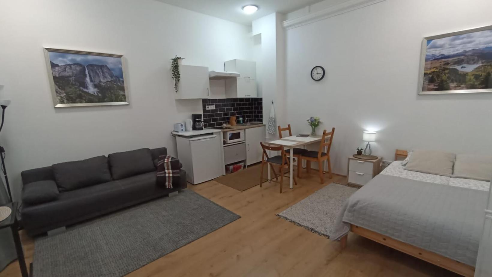 M&M Apartment Budapest House Extérieur photo