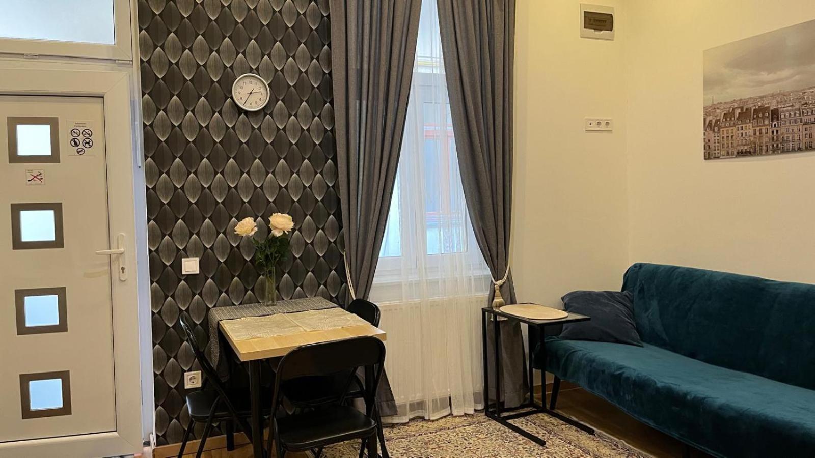 M&M Apartment Budapest House Extérieur photo